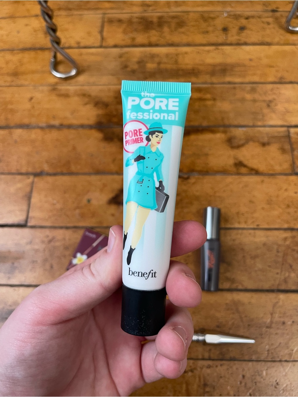 NEW benefit makeup bundle - Picture 3 of 5